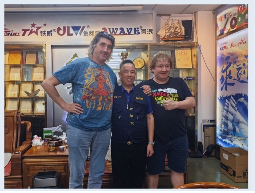 俄罗斯客商深入金利威生产一线,高品质砂轮赢得国际赞誉(图3) 俄罗斯客商深入金利威生产一线,高品质砂轮赢得国际赞誉(图3)